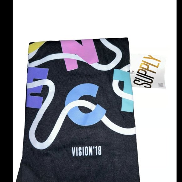 NWT Lularoe Connect ‘18 Patrick Large - Picture 2 of 2